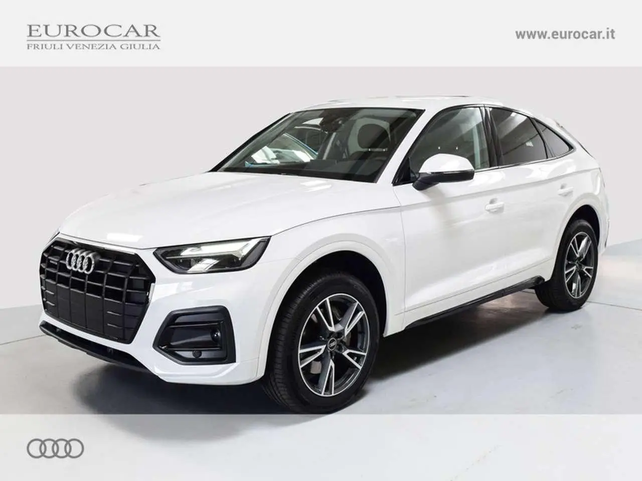 Photo 1 : Audi Q5 2021 Hybride