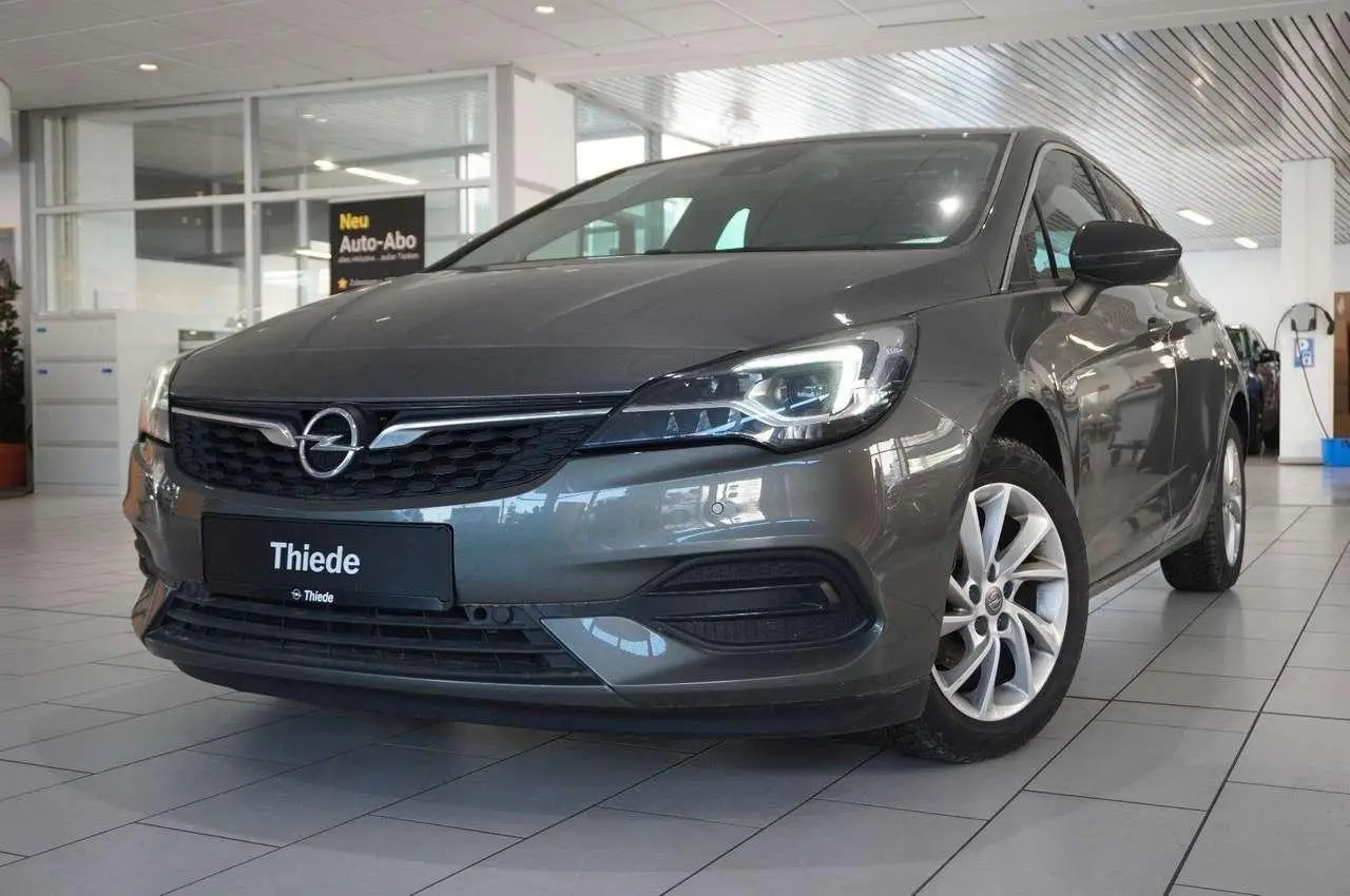 Photo 1 : Opel Astra 2020 Petrol