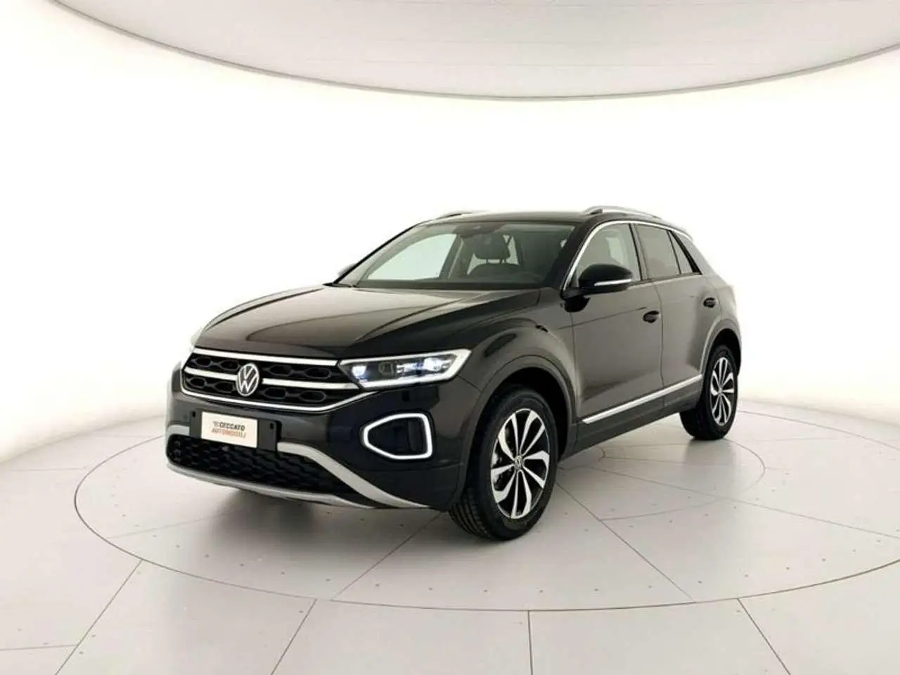 Photo 1 : Volkswagen T-roc 2024 Petrol