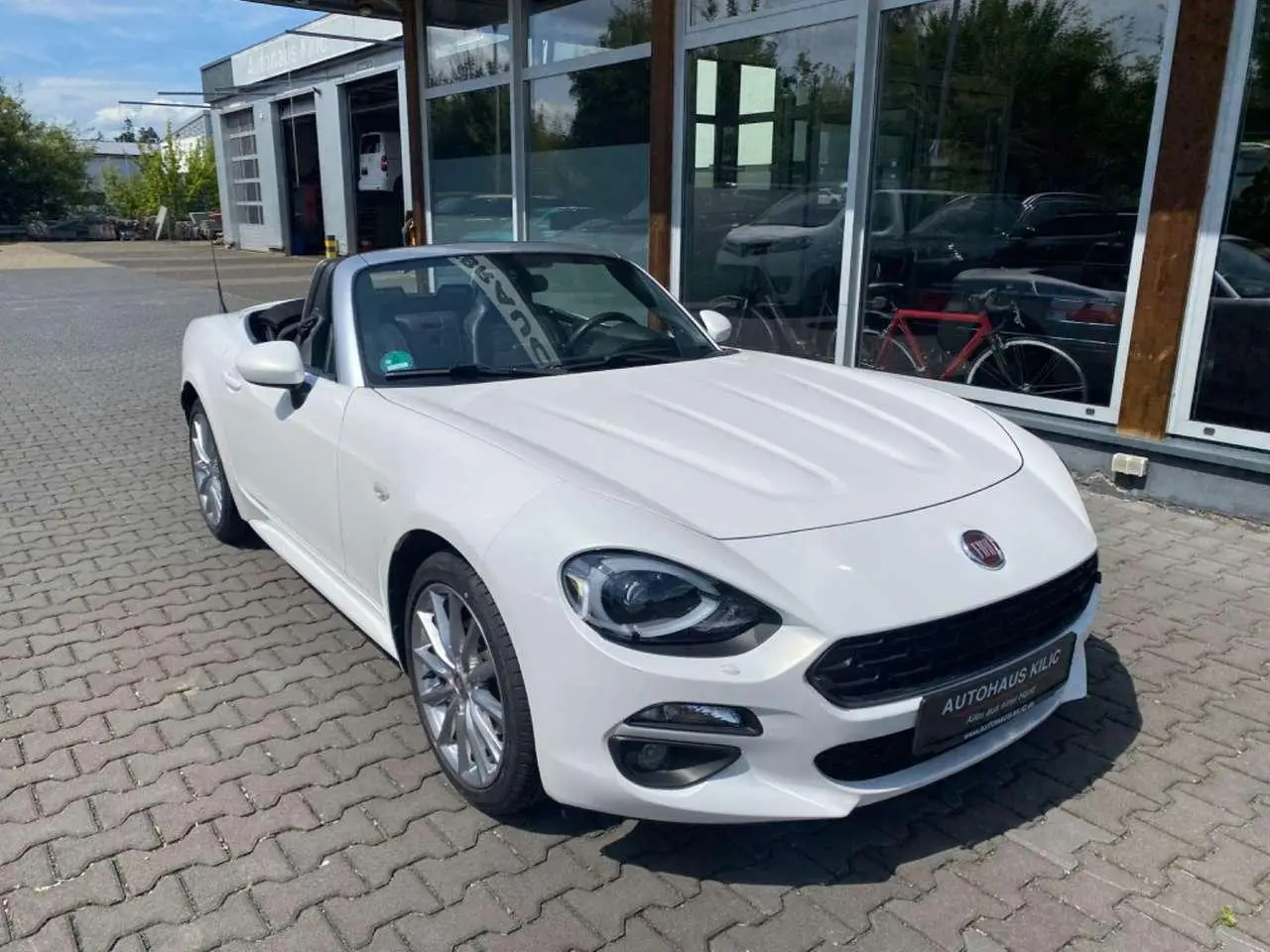 Photo 1 : Fiat 124 Spider 2017 Essence