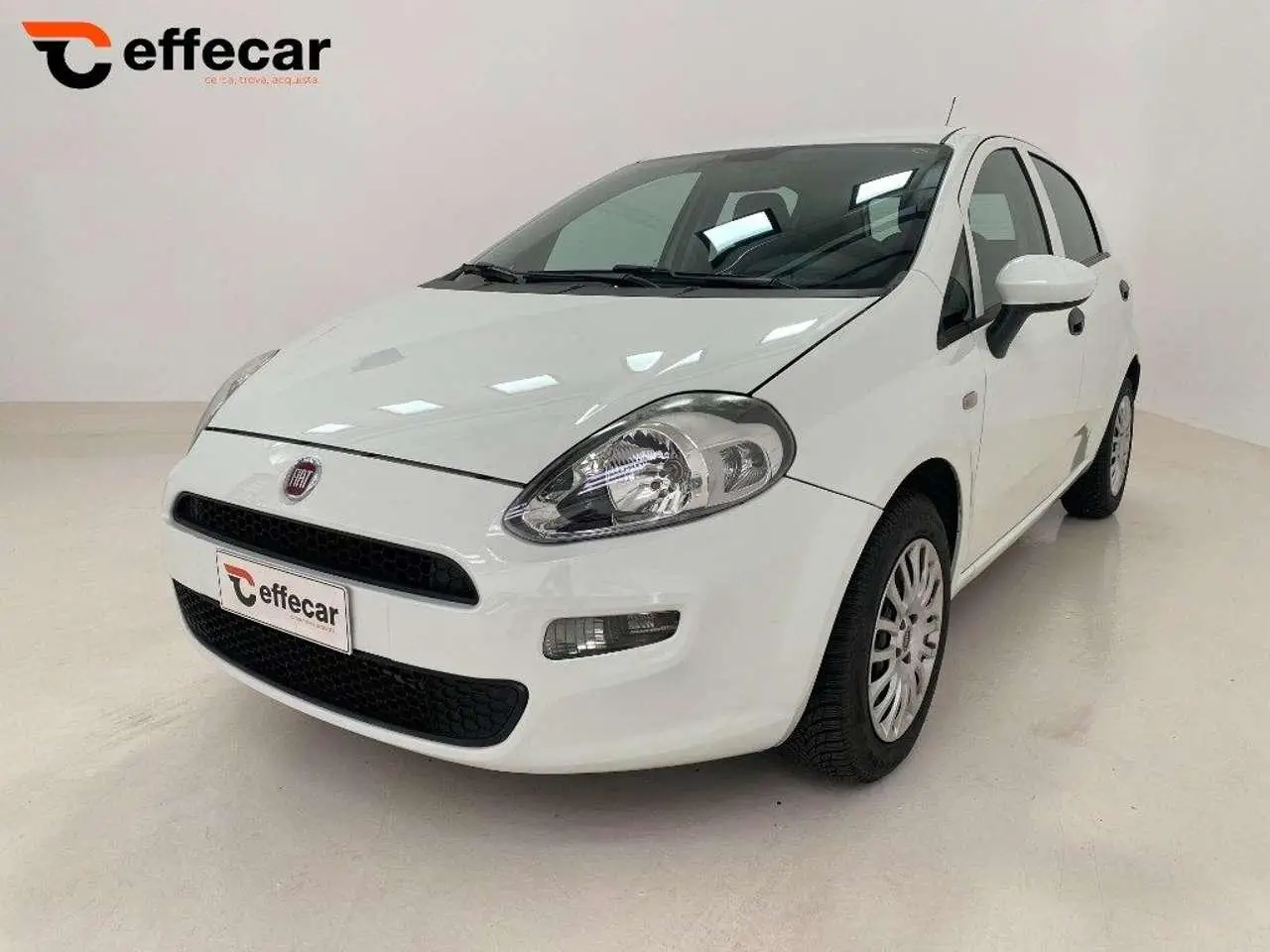 Photo 1 : Fiat Punto 2017 Petrol