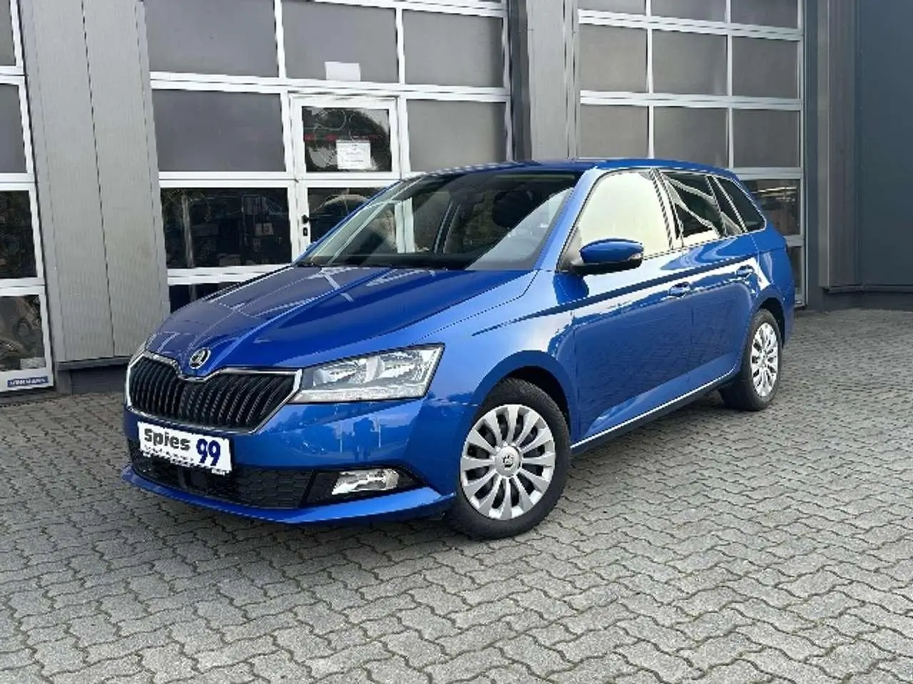 Photo 1 : Skoda Fabia 2021 Petrol