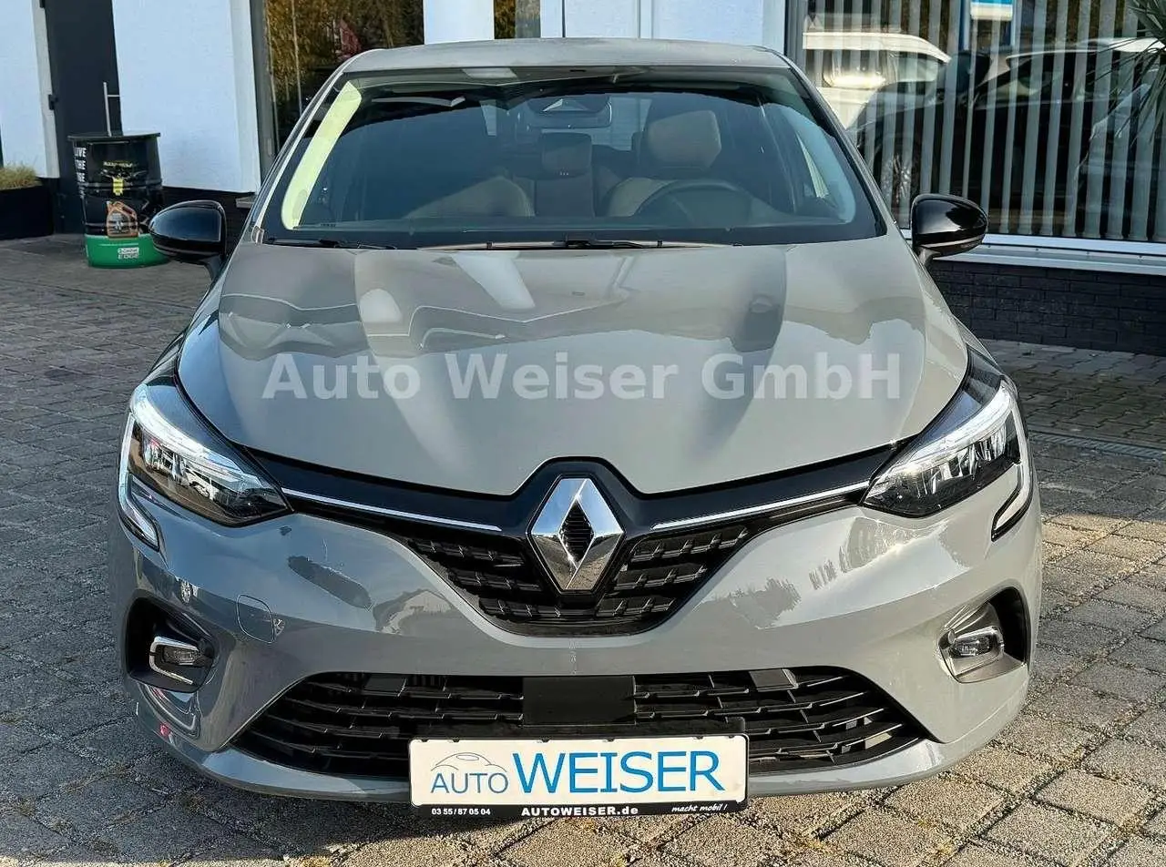 Photo 1 : Renault Clio 2022 Petrol