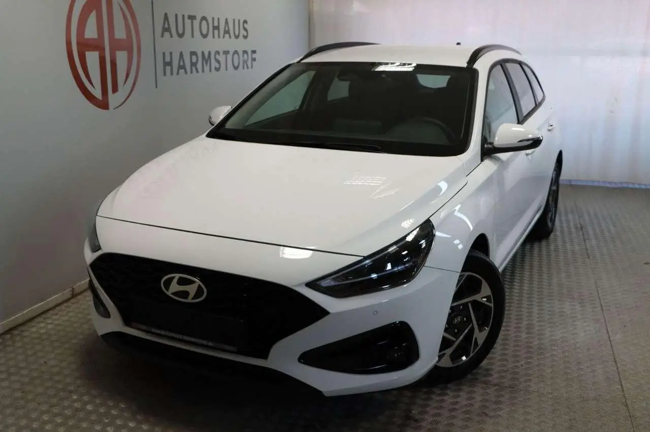 Photo 1 : Hyundai I30 2024 Petrol