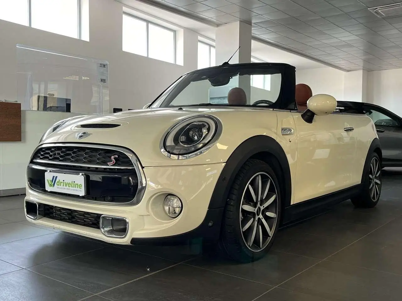 Photo 1 : Mini Cooper 2016 Petrol