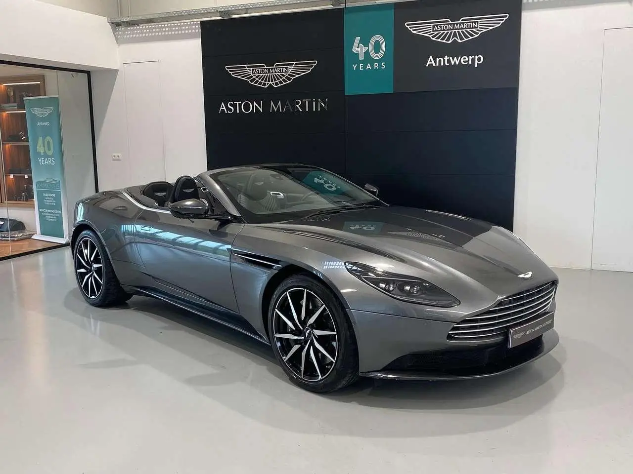 Photo 1 : Aston Martin Db11 2019 Essence