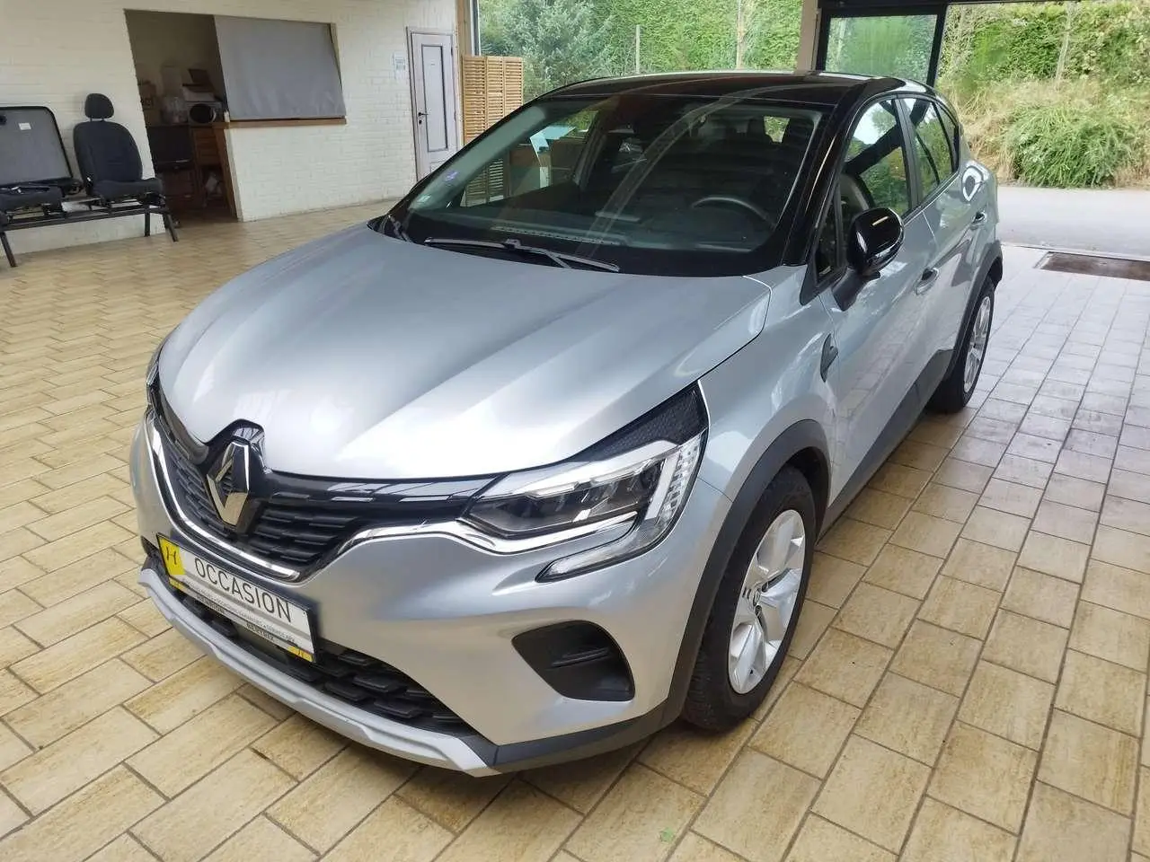 Photo 1 : Renault Captur 2021 Essence