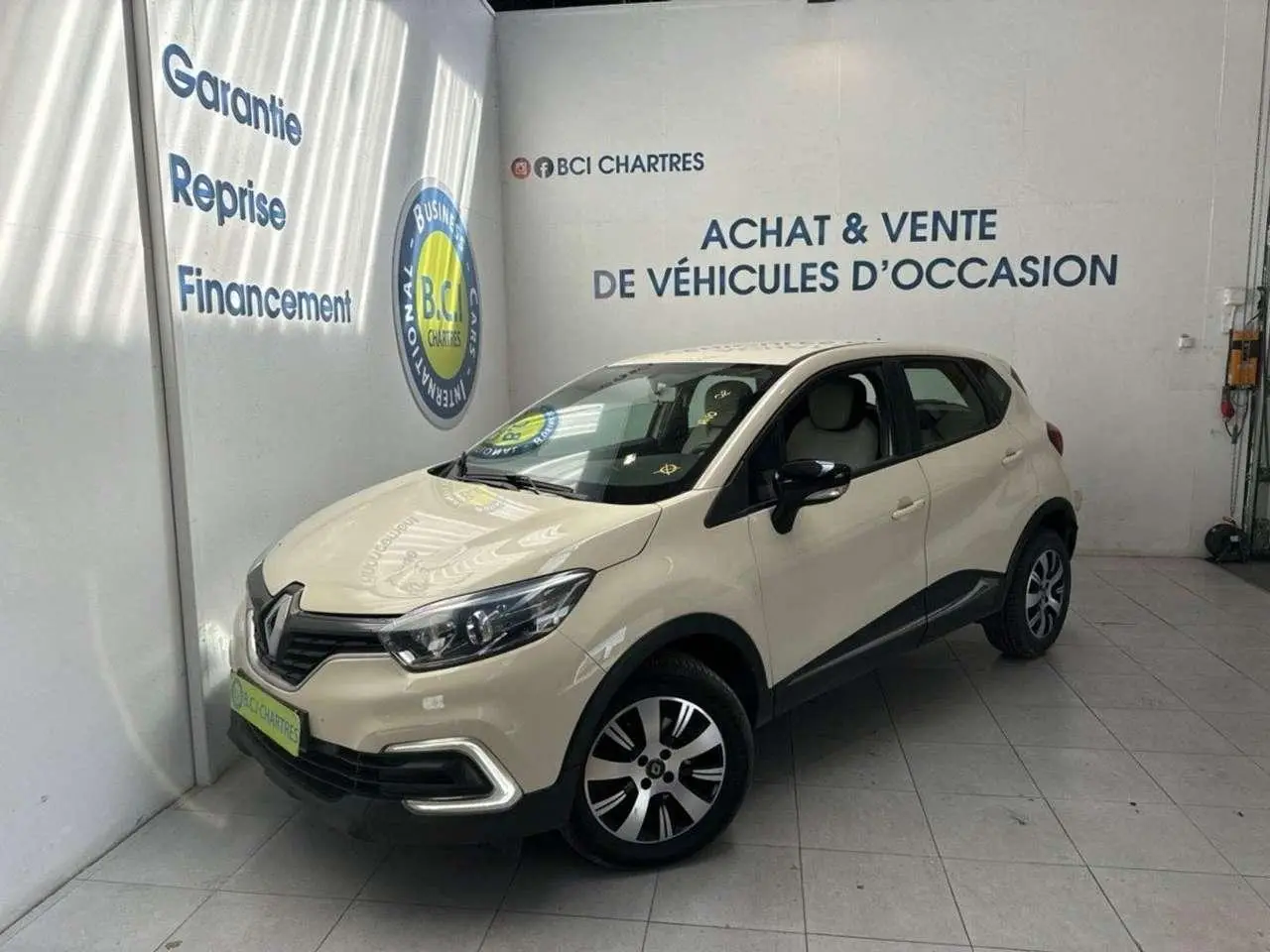 Photo 1 : Renault Captur 2017 Essence