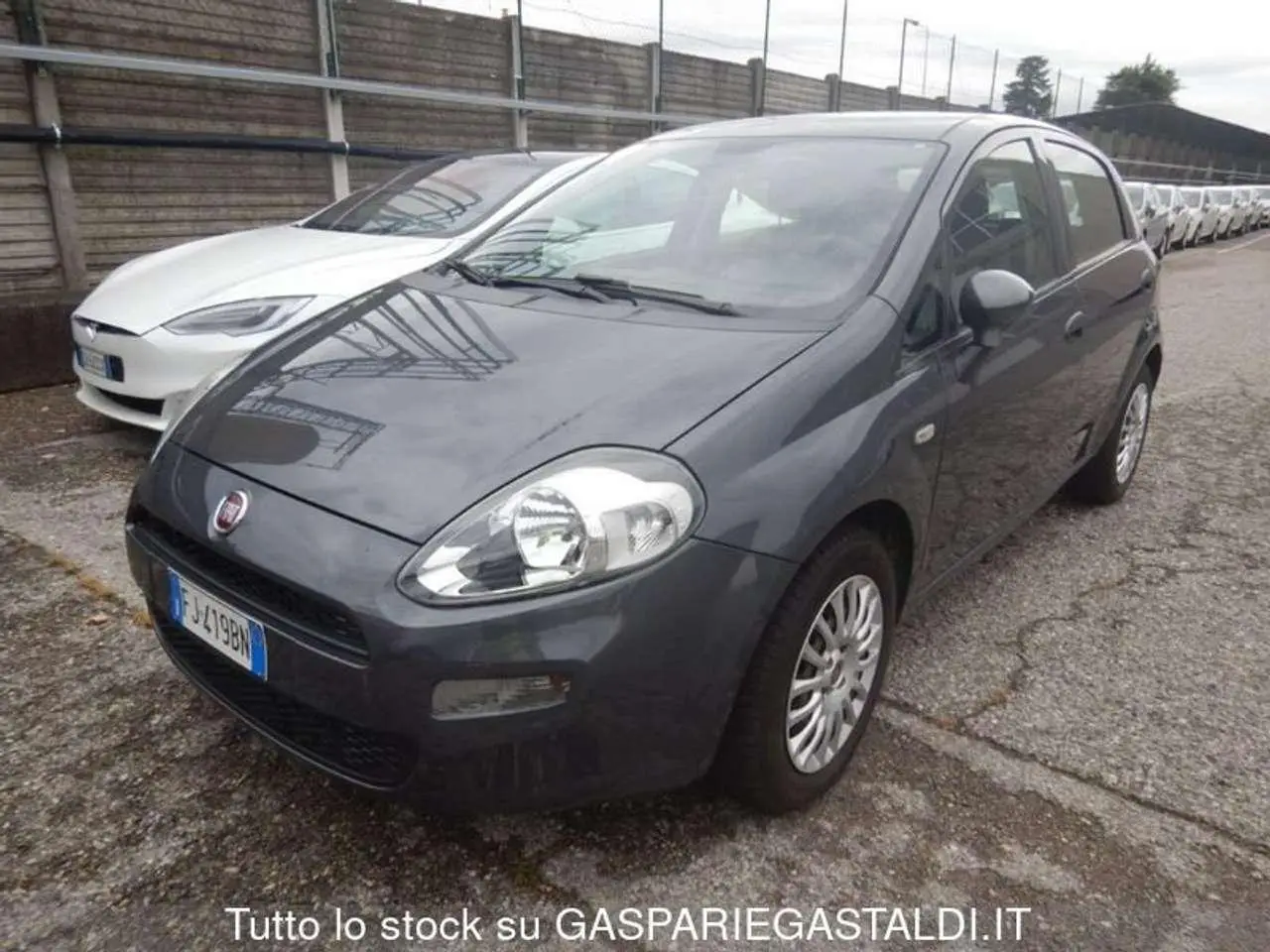 Photo 1 : Fiat Punto 2017 Essence