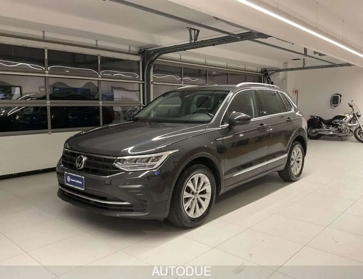 Photo 1 : Volkswagen Tiguan 2021 Petrol