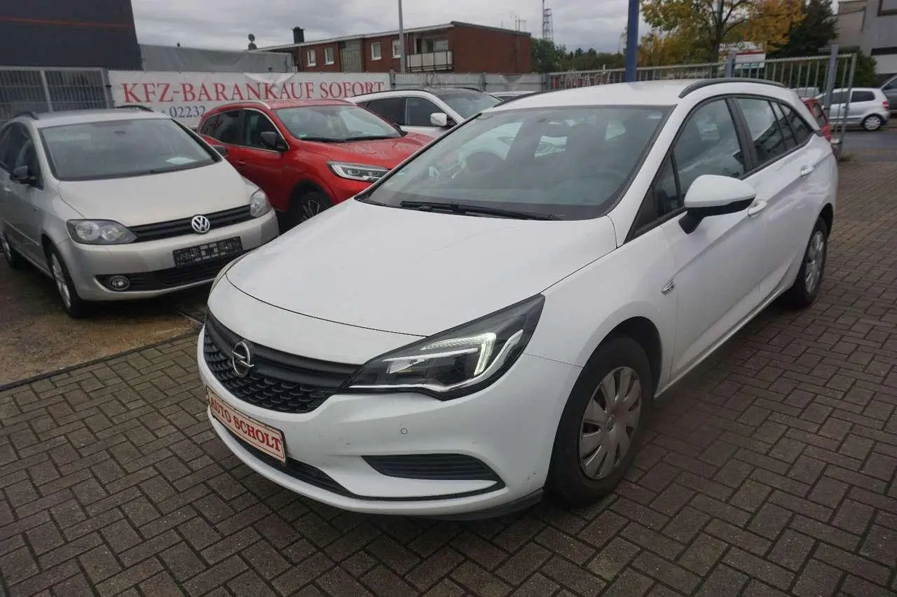 Photo 1 : Opel Astra 2016 Essence