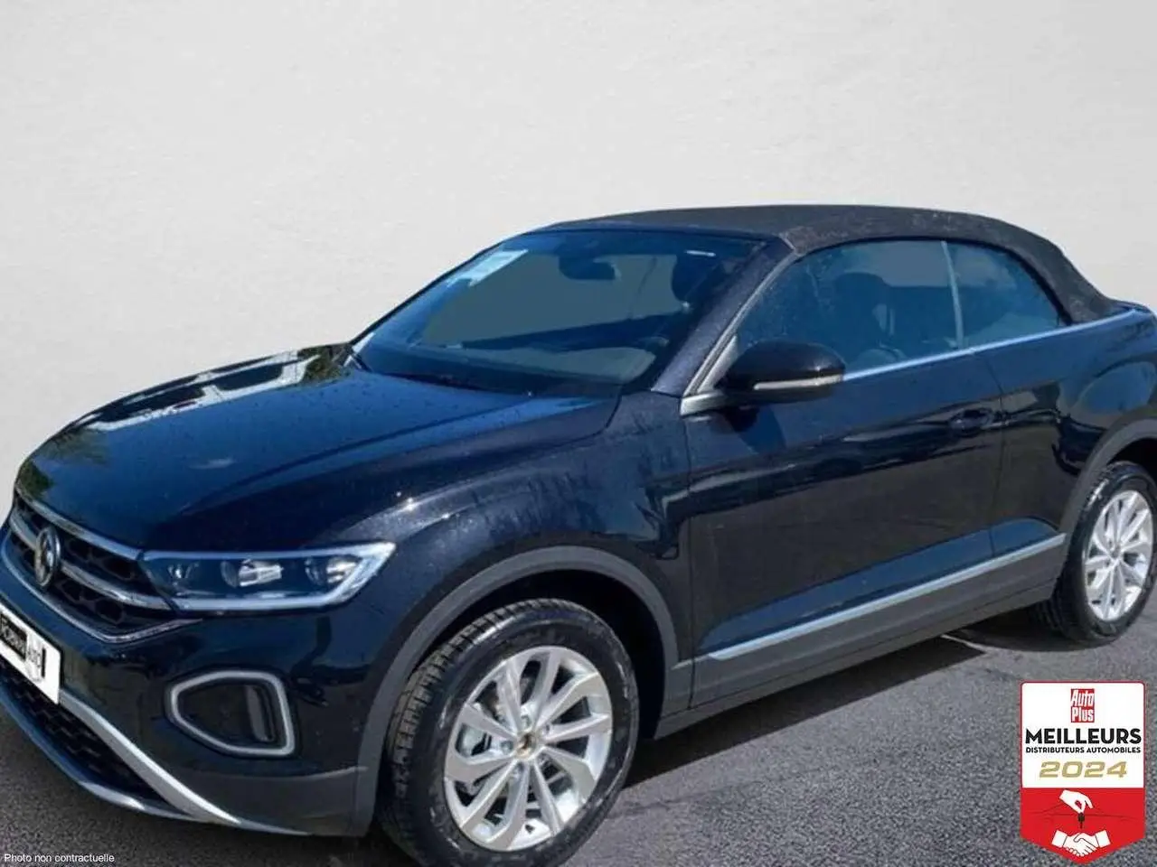 Photo 1 : Volkswagen T-roc 2024 Petrol