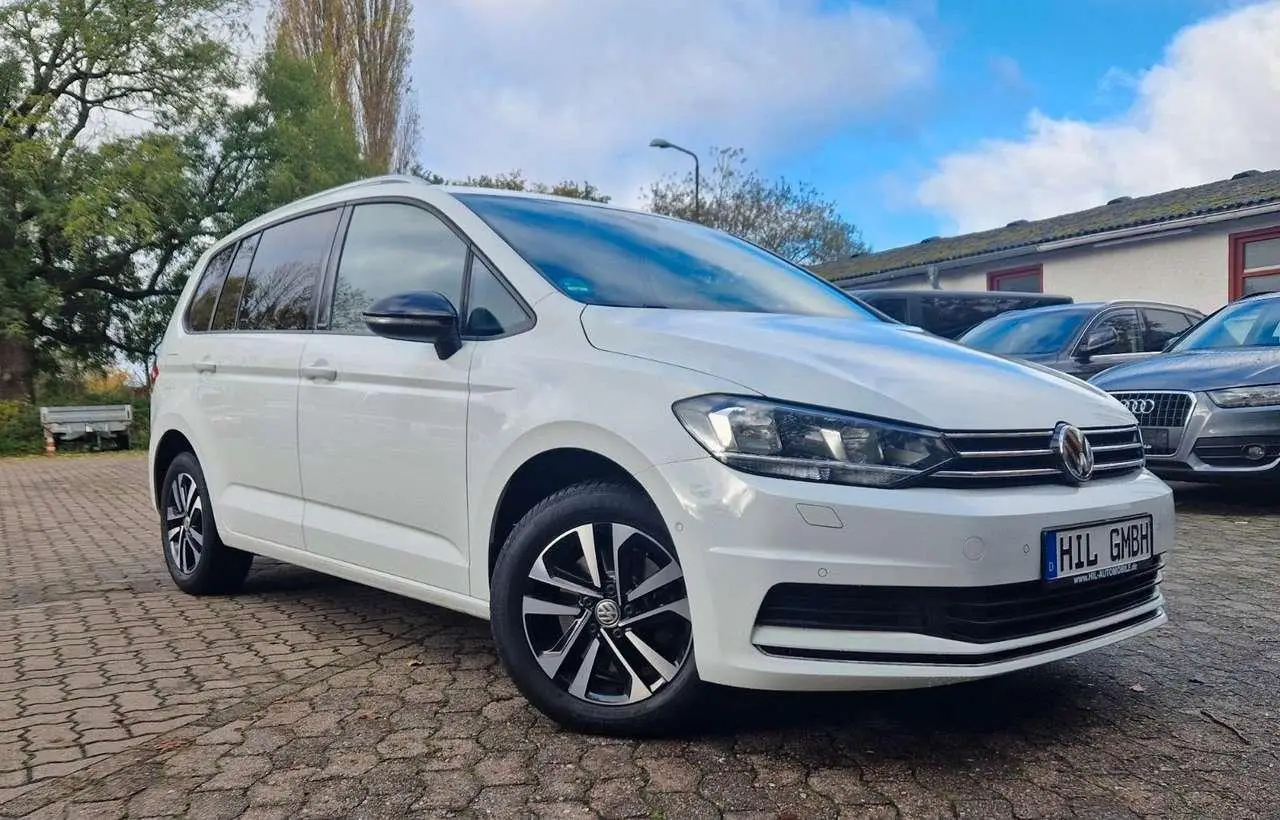 Photo 1 : Volkswagen Touran 2019 Essence