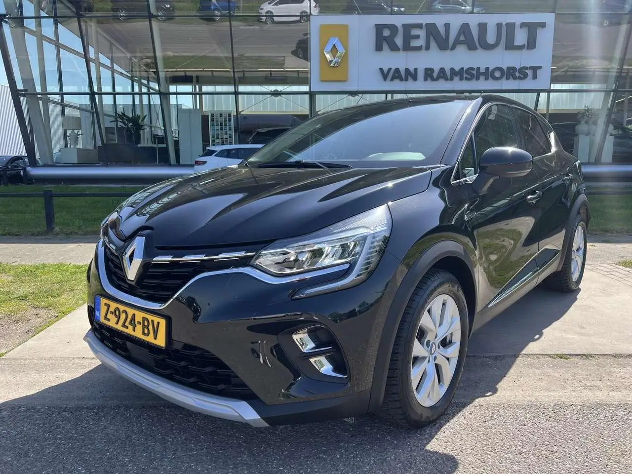 Photo 1 : Renault Captur 2021 Hybride