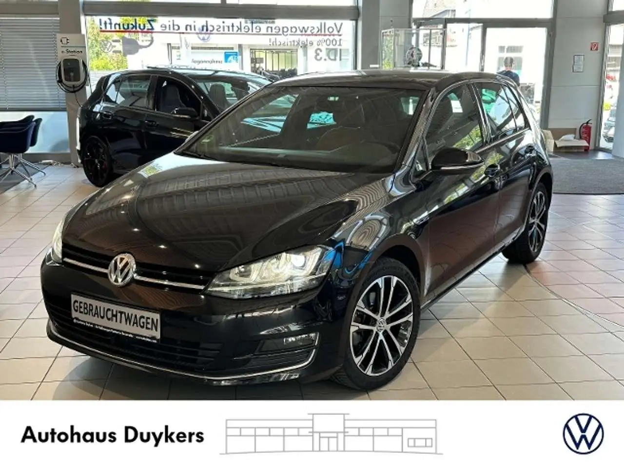 Photo 1 : Volkswagen Golf 2015 Petrol