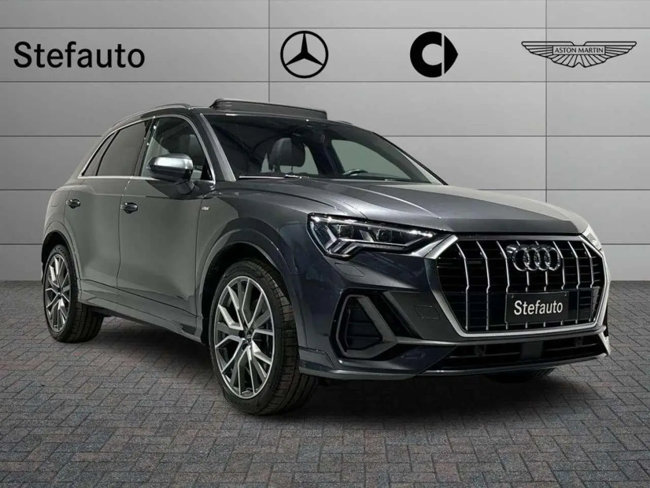 Photo 1 : Audi Q3 2019 Essence