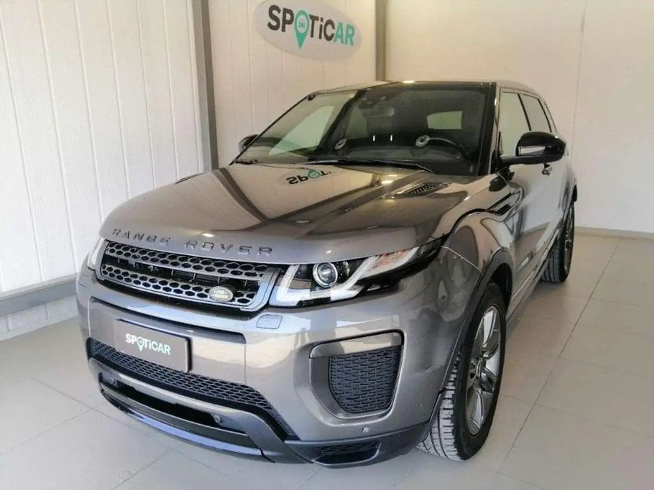 Photo 1 : Land Rover Range Rover Evoque 2019 Diesel