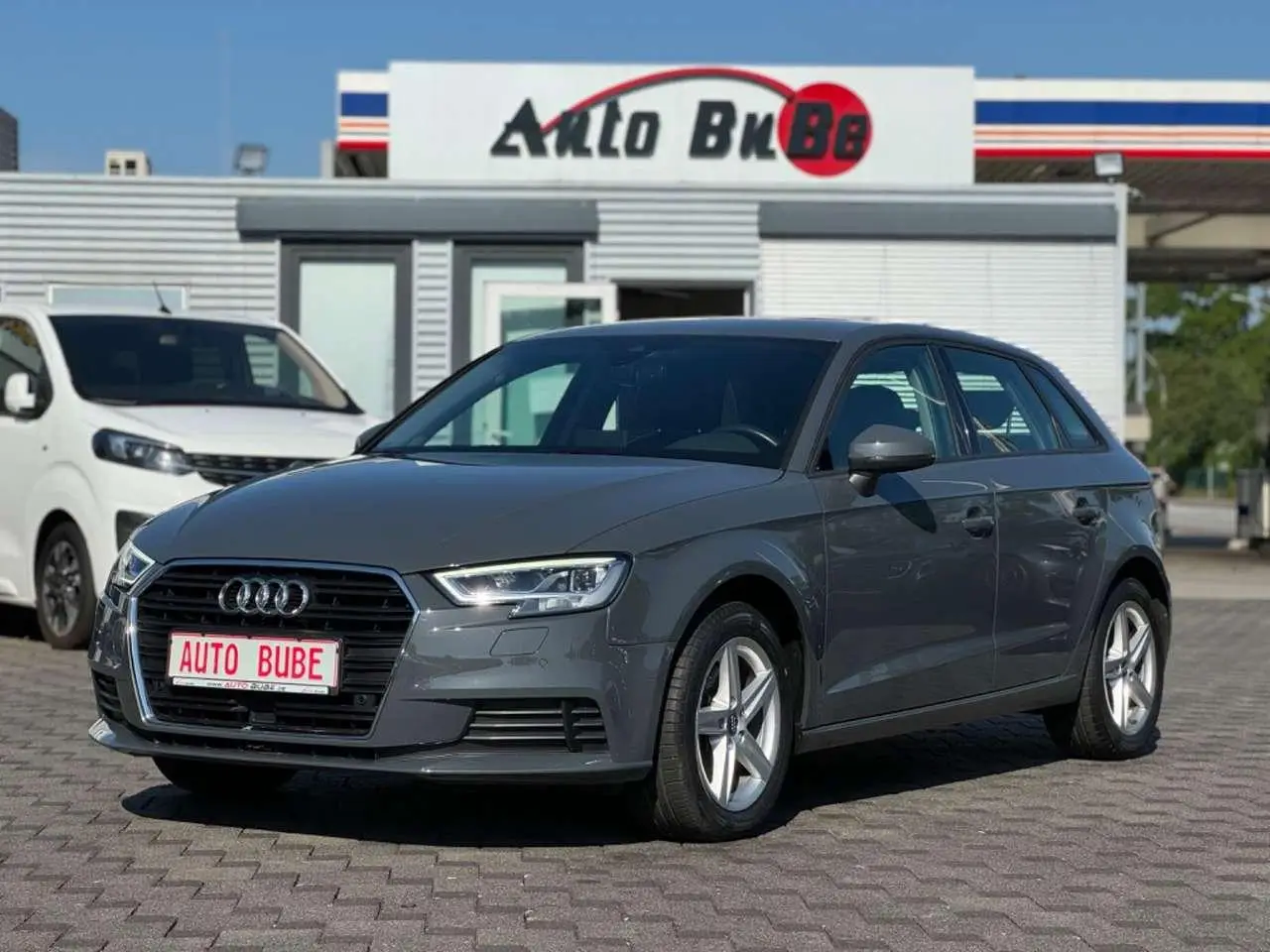 Photo 1 : Audi A3 2019 Petrol