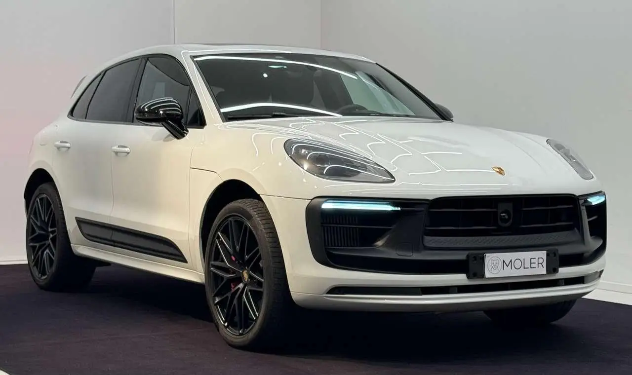 Photo 1 : Porsche Macan 2021 Essence