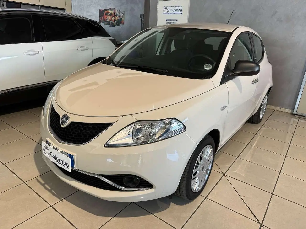 Photo 1 : Lancia Ypsilon 2018 Petrol