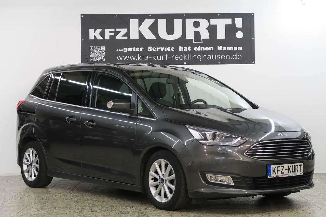 Photo 1 : Ford Grand C-max 2016 Essence