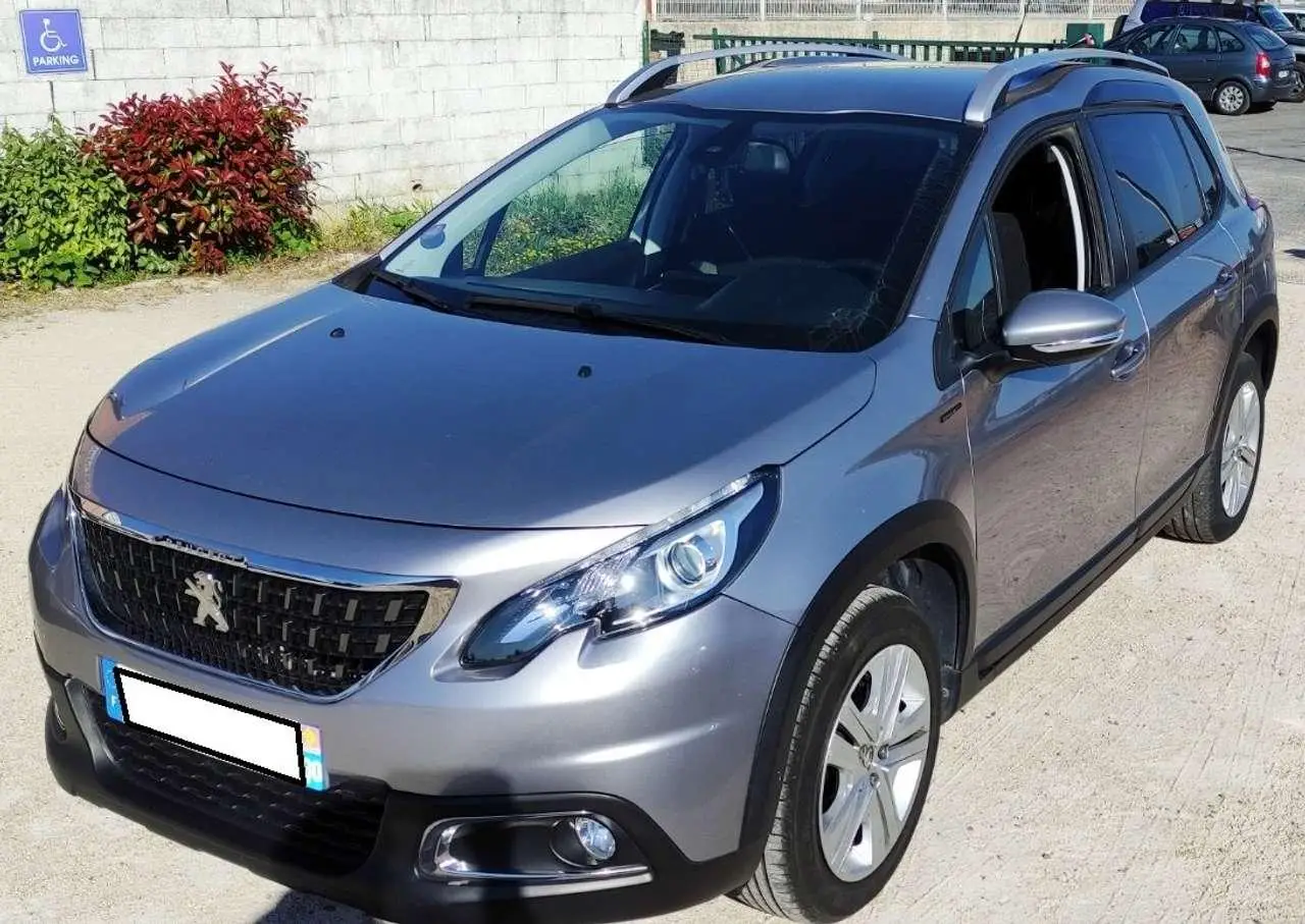 Photo 1 : Peugeot 2008 2019 Petrol