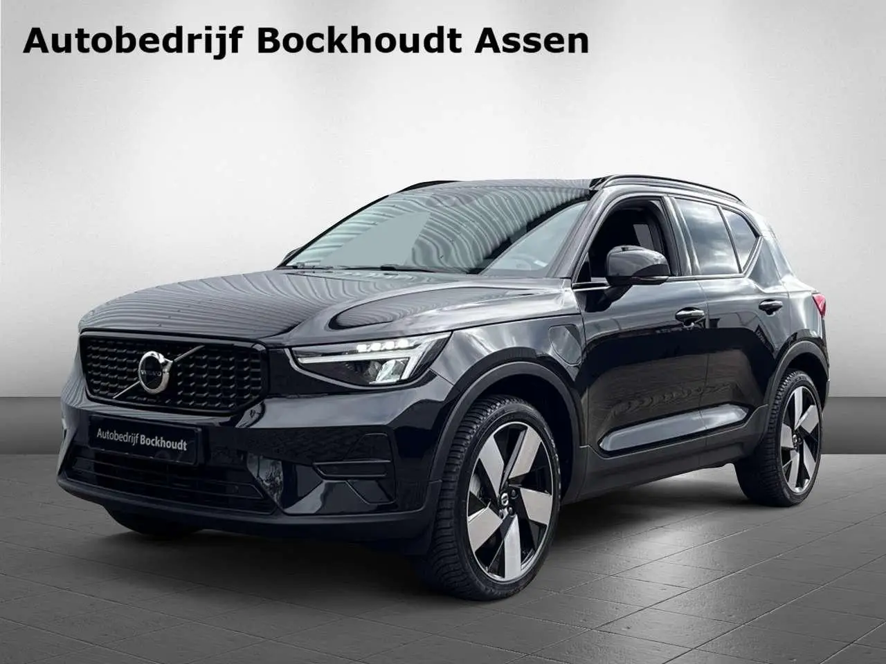 Photo 1 : Volvo Xc40 2023 Hybrid