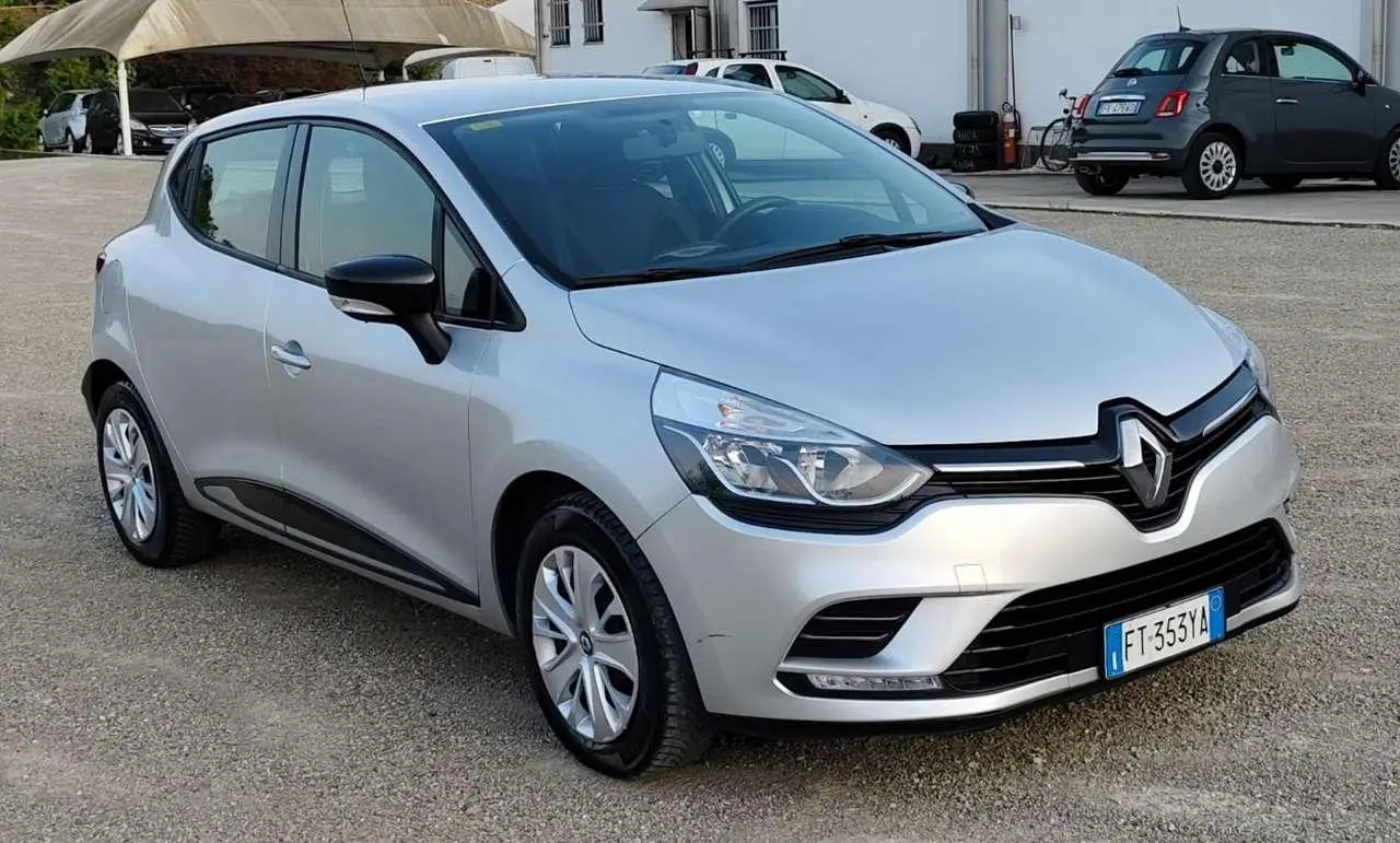 Photo 1 : Renault Clio 2018 LPG