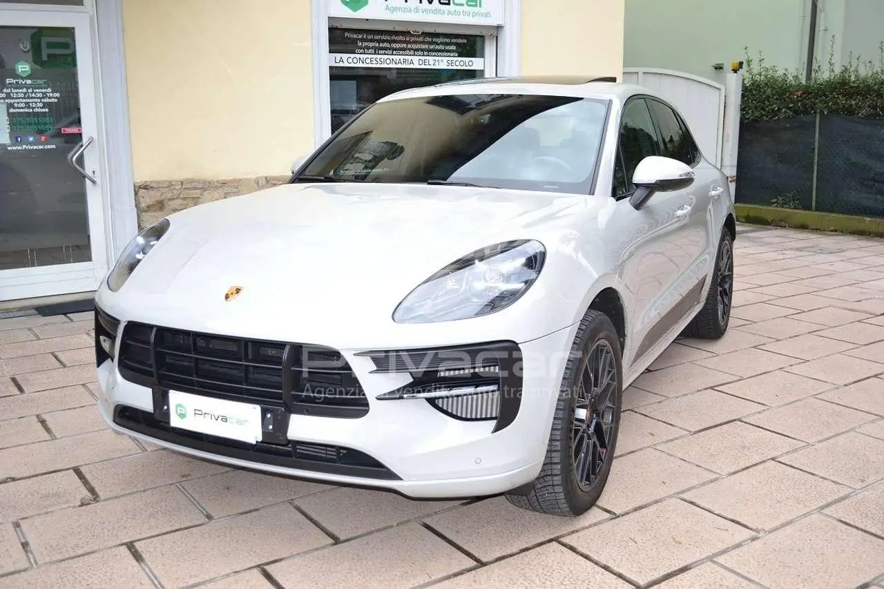 Photo 1 : Porsche Macan 2021 Essence