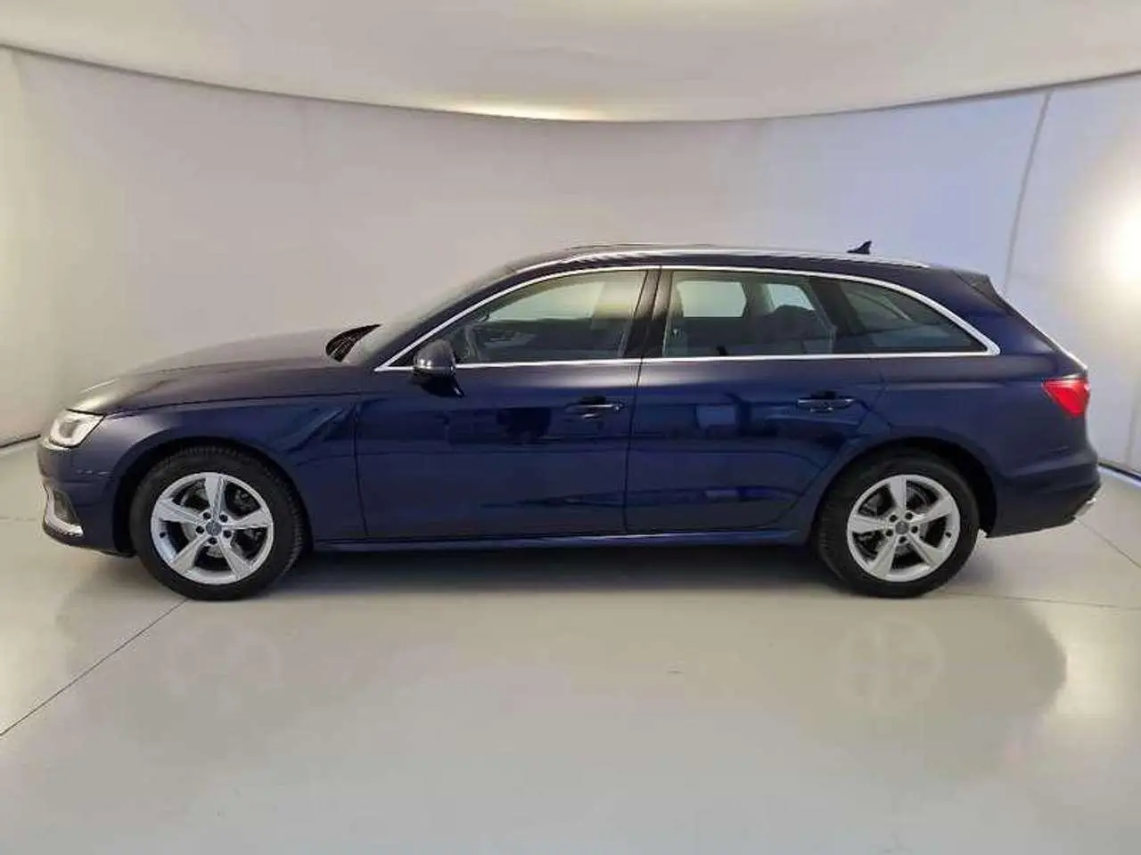 Photo 1 : Audi A4 2020 Hybride