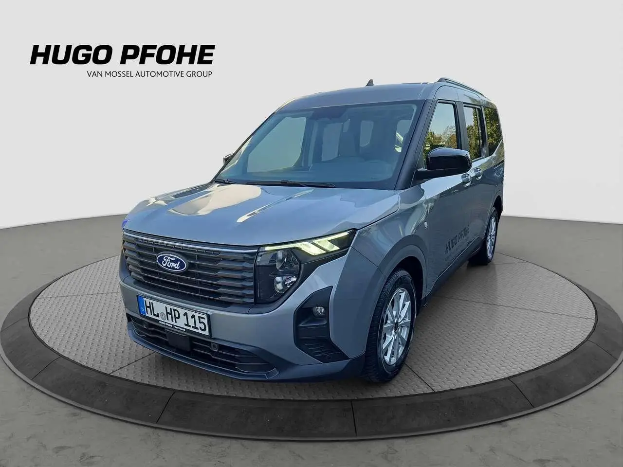 Photo 1 : Ford Tourneo 2024 Essence