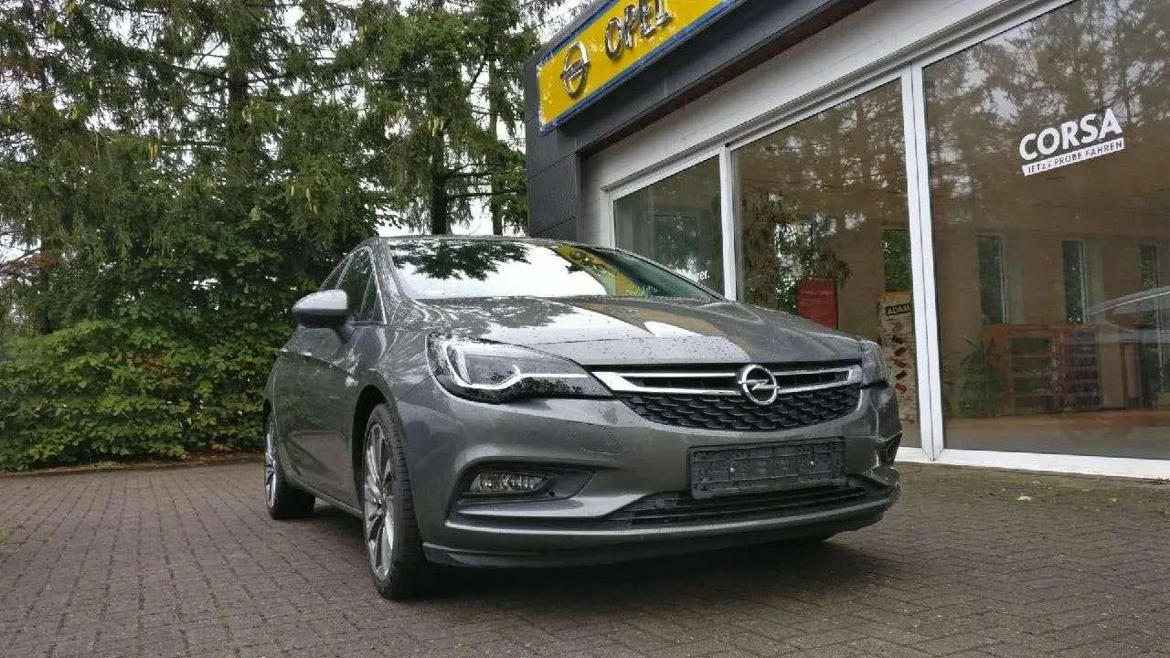 Photo 1 : Opel Astra 2017 Petrol