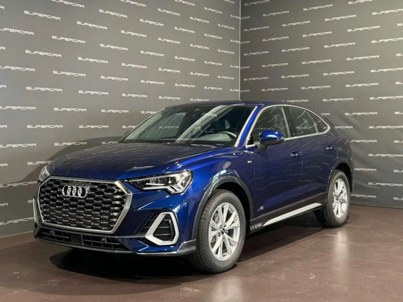 Photo 1 : Audi Q3 2024 Diesel