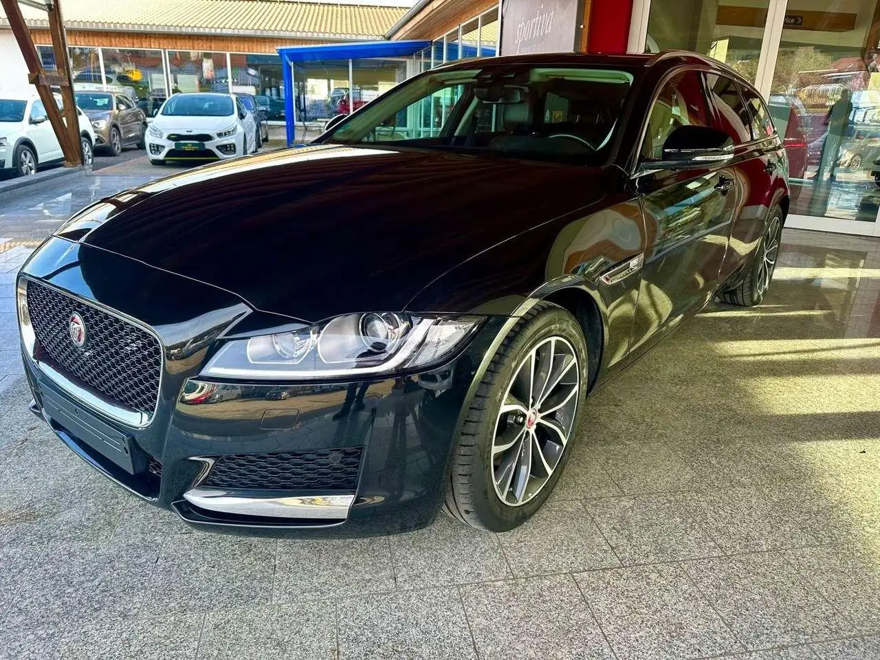 Photo 1 : Jaguar Xf 2019 Diesel