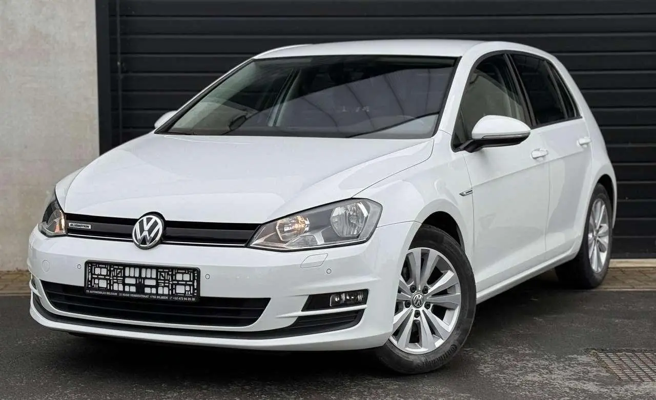 Photo 1 : Volkswagen Golf 2017 Petrol