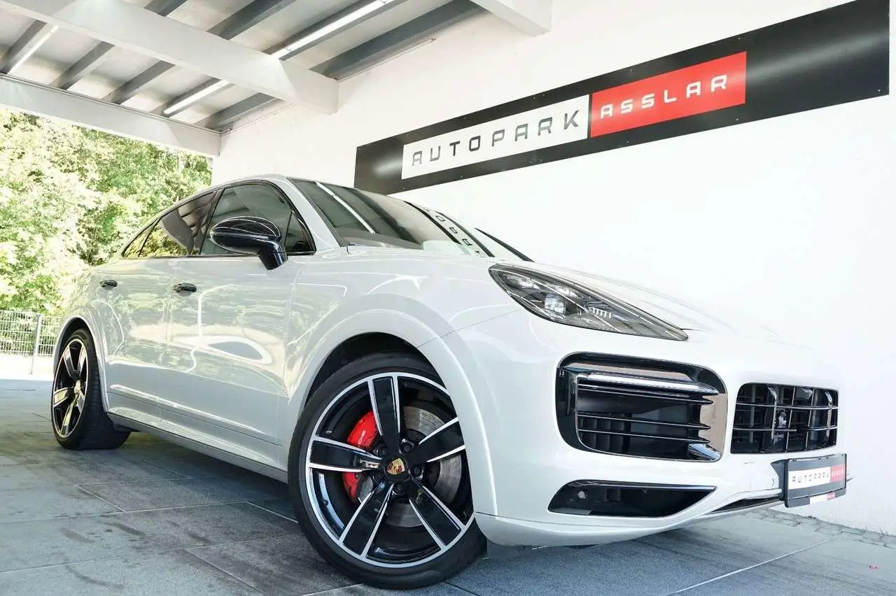 Photo 1 : Porsche Cayenne 2021 Petrol