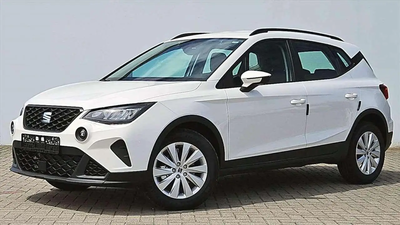 Photo 1 : Seat Arona 2024 Essence