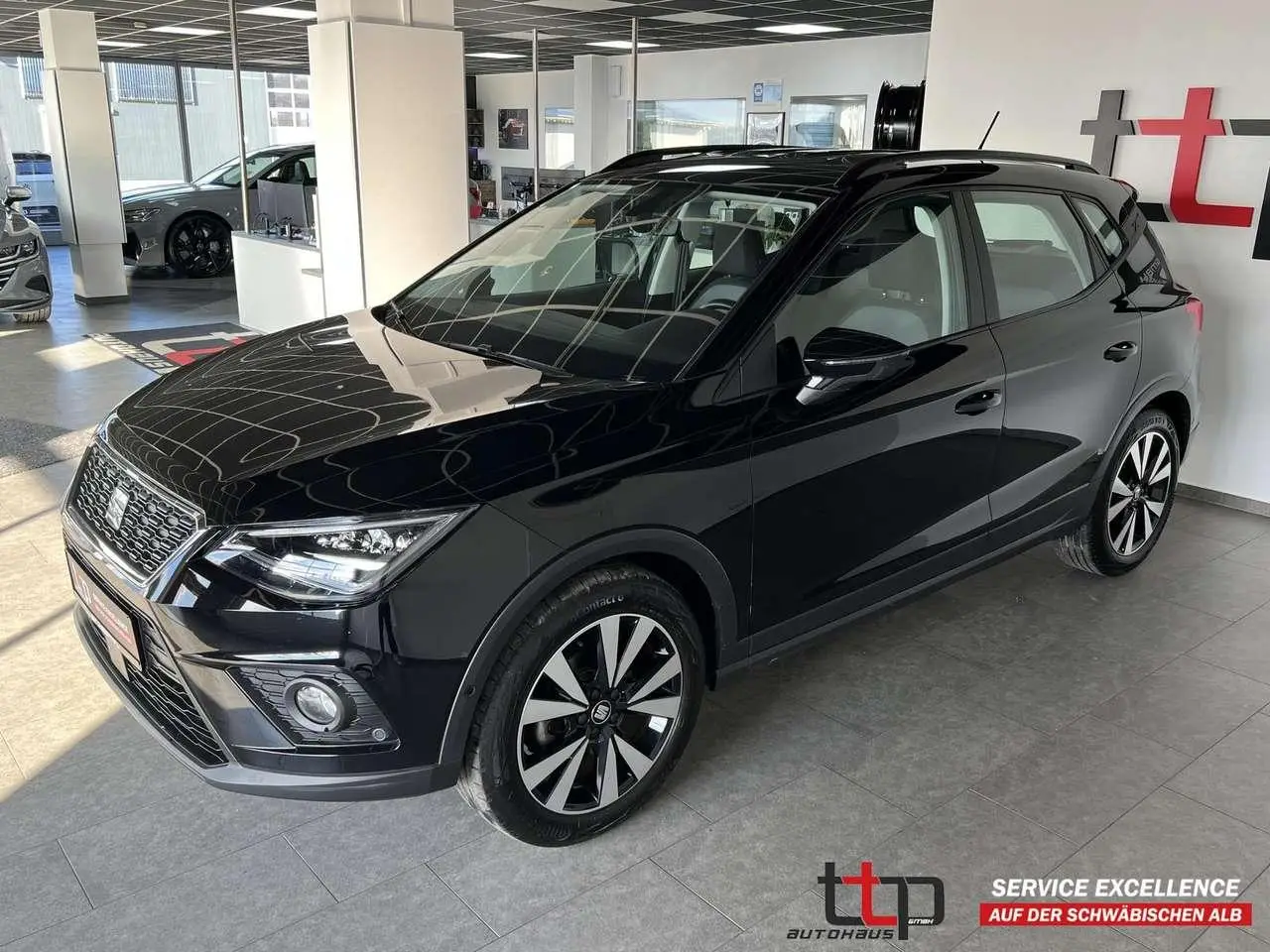 Photo 1 : Seat Arona 2021 Petrol