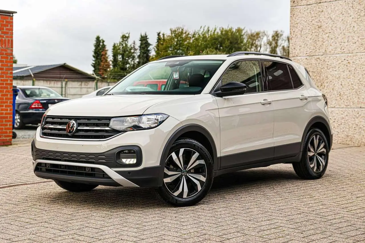 Photo 1 : Volkswagen T-cross 2024 Essence