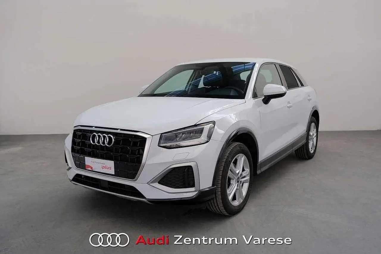 Photo 1 : Audi Q2 2023 Petrol