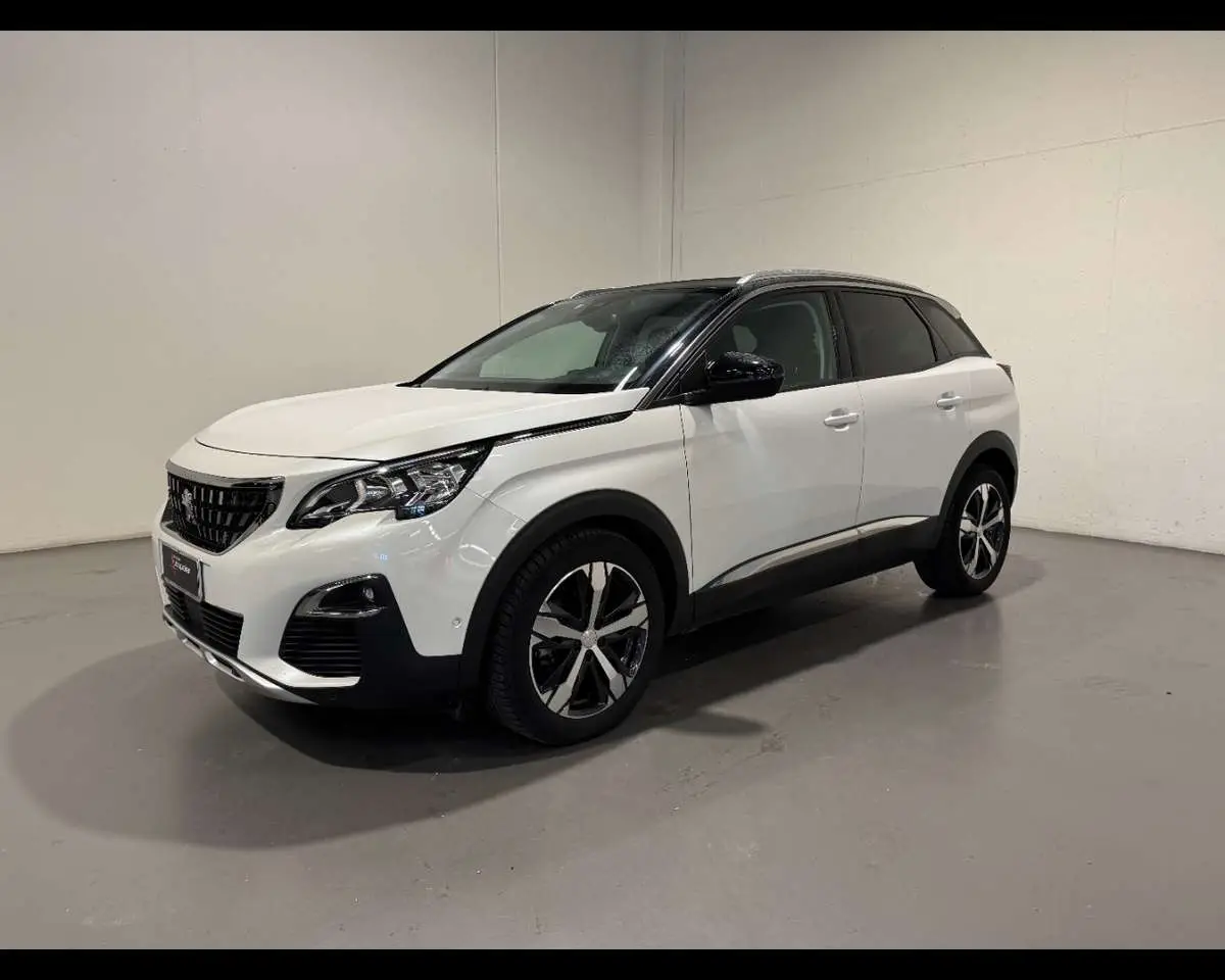 Photo 1 : Peugeot 3008 2019 Diesel