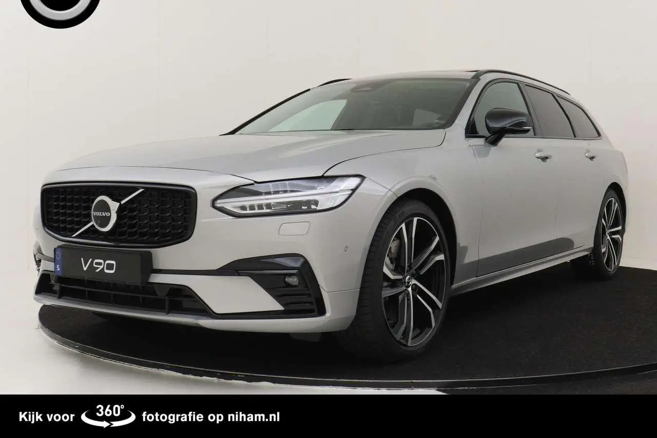 Photo 1 : Volvo V90 2024 Hybrid