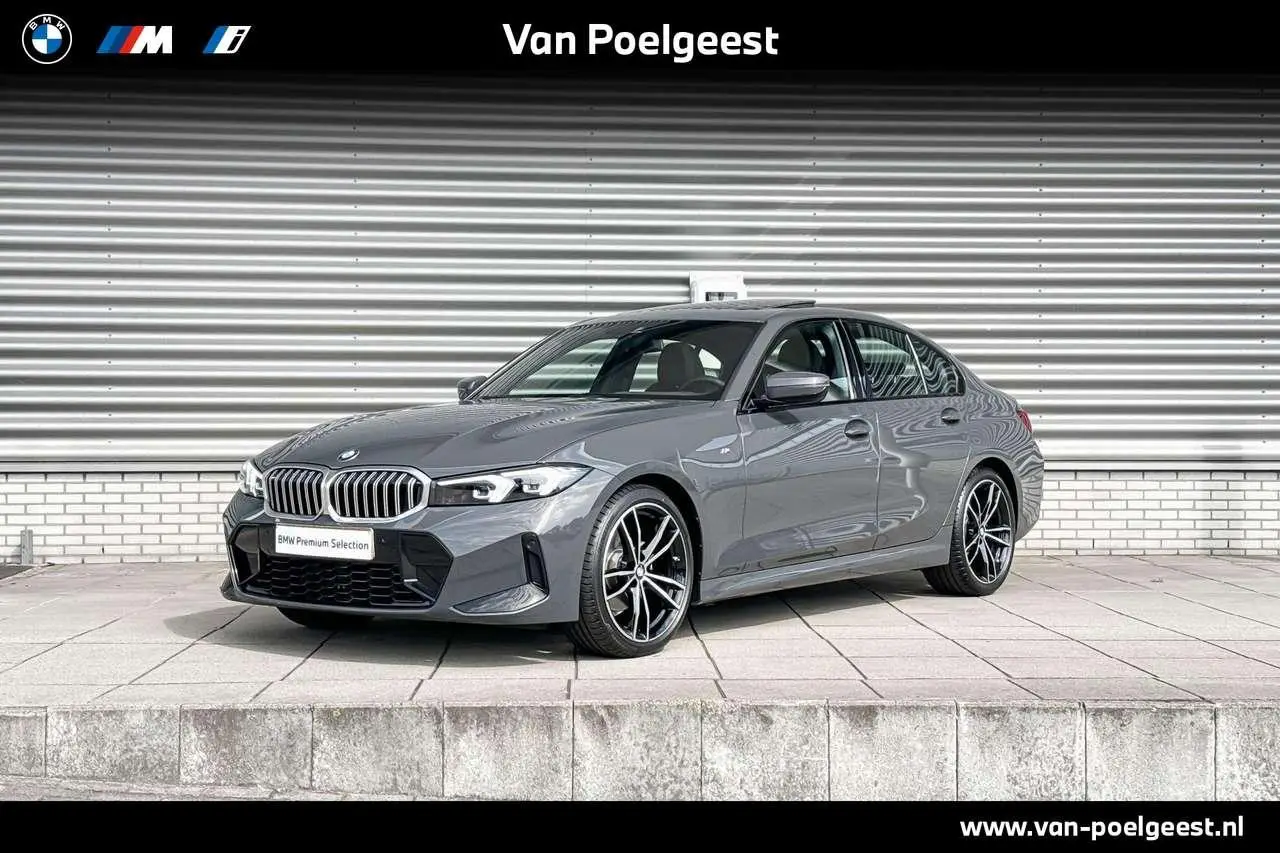 Photo 1 : Bmw Serie 3 2023 Petrol