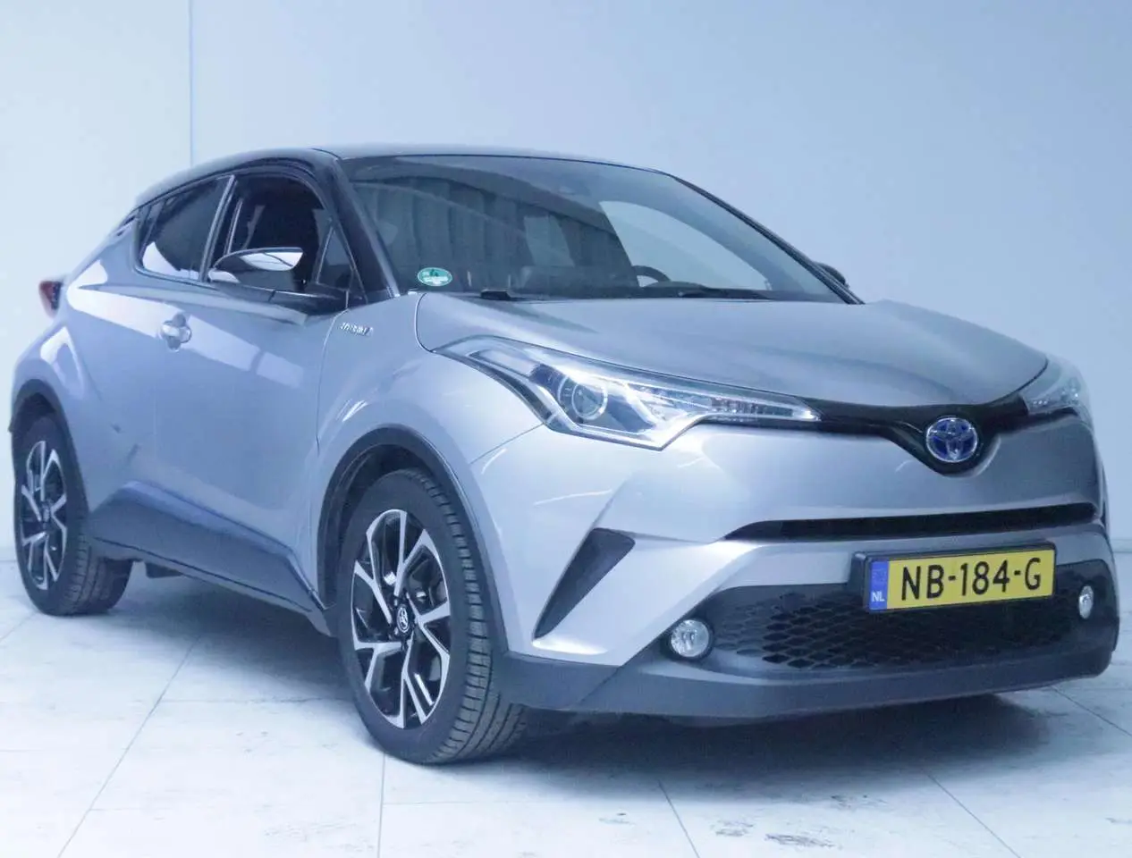 Photo 1 : Toyota C-hr 2017 Hybrid