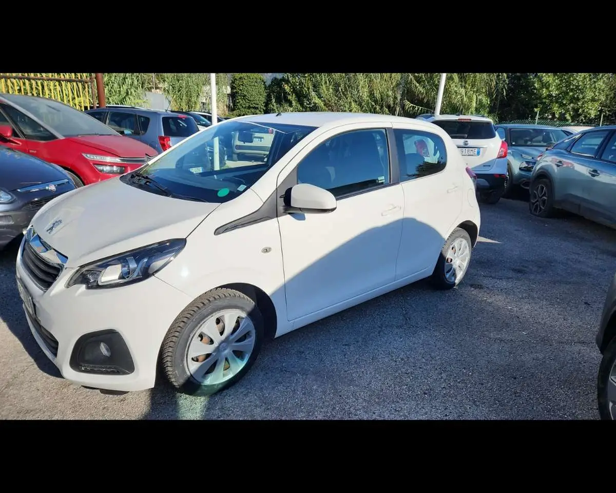 Photo 1 : Peugeot 108 2016 Petrol