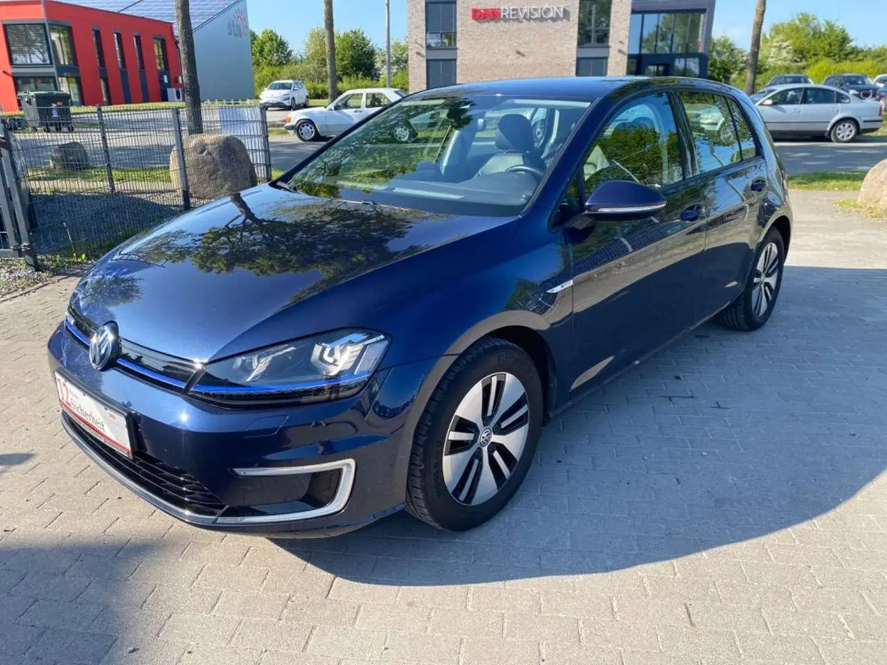 Photo 1 : Volkswagen Golf 2016 Electric