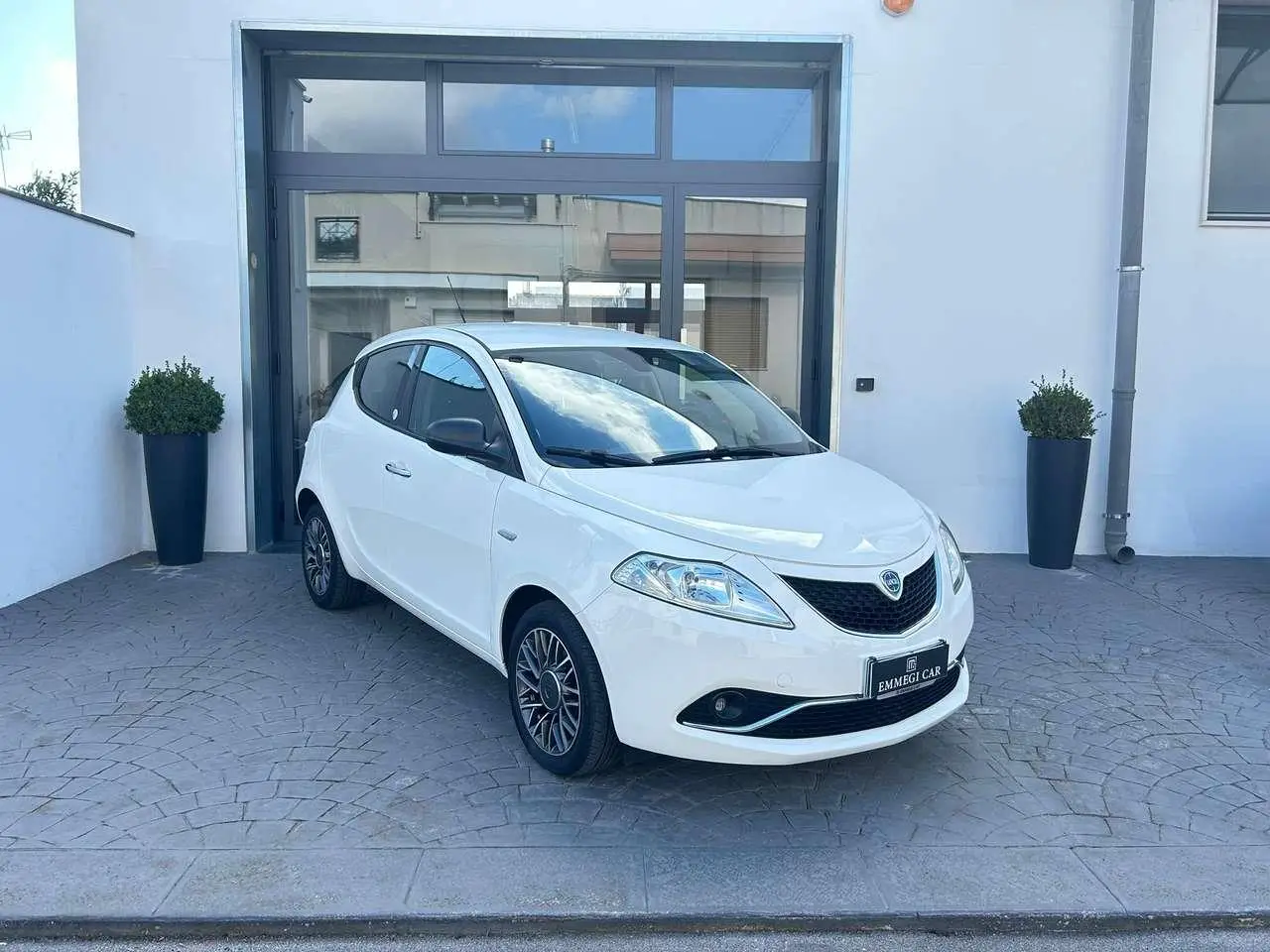 Photo 1 : Lancia Ypsilon 2017 LPG