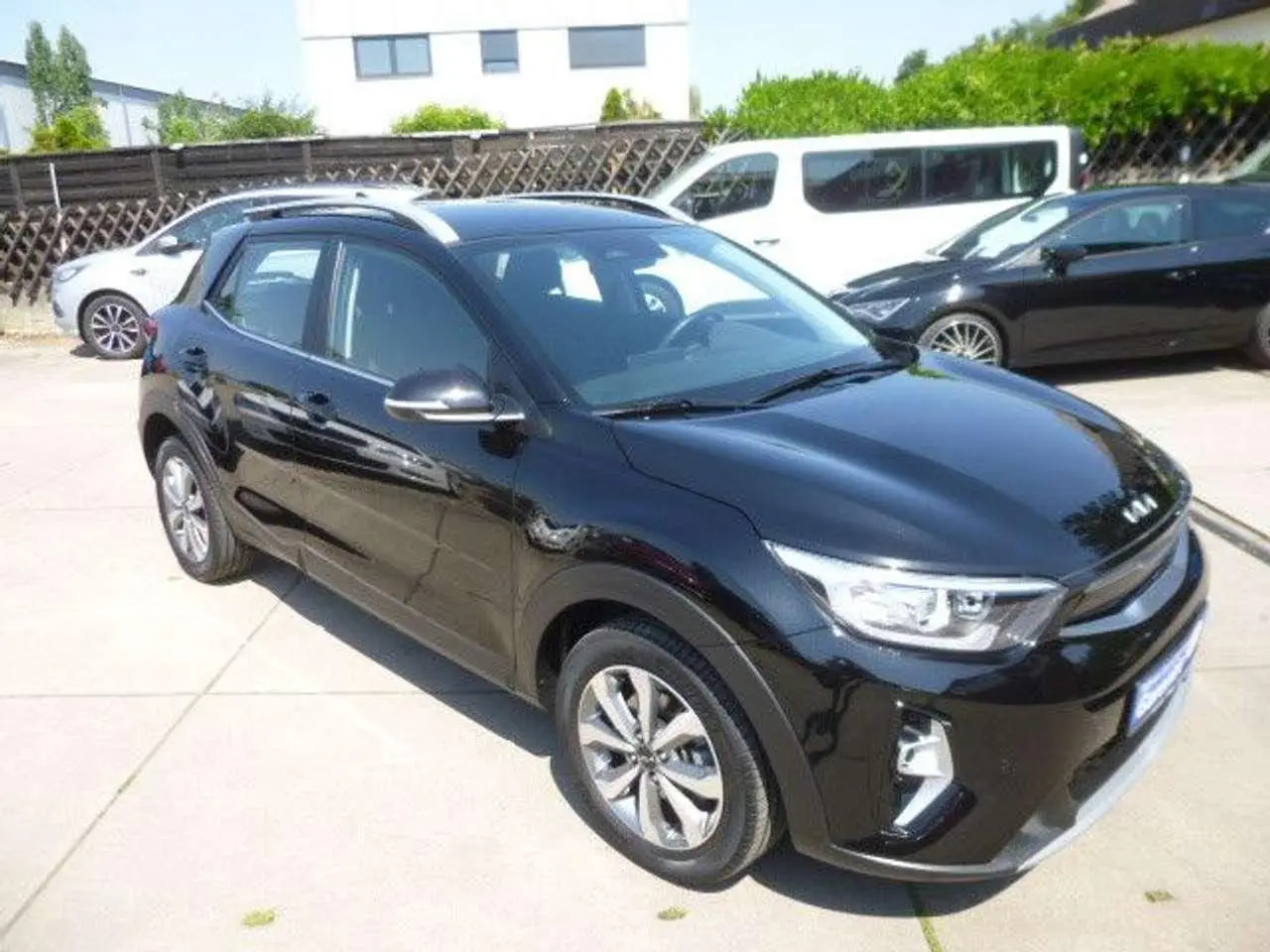 Photo 1 : Kia Stonic 2023 Petrol