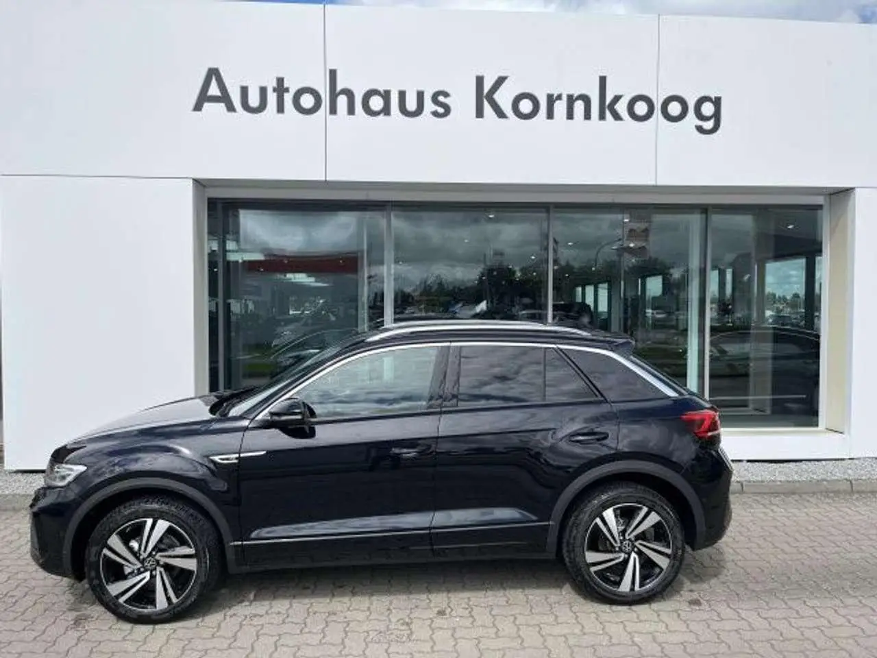 Photo 1 : Volkswagen T-roc 2024 Petrol