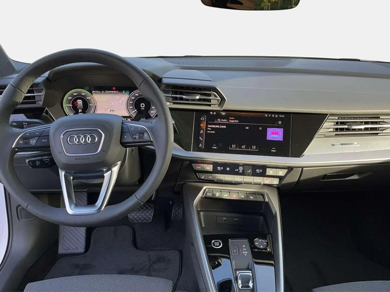 Photo 1 : Audi A3 2024 Hybrid